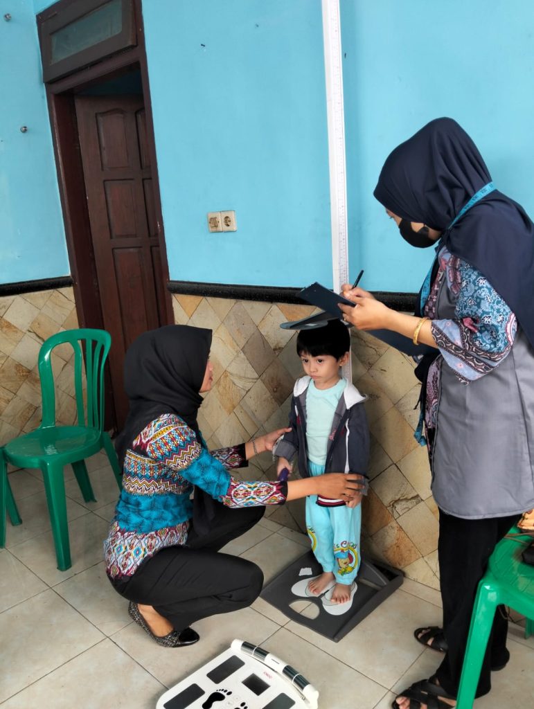 Kegiatan Posyandu Teratai Dusun Jetak Hari Kedua Minggu Kedua Februari Berjalan Lancar dan Penuh Antusias
