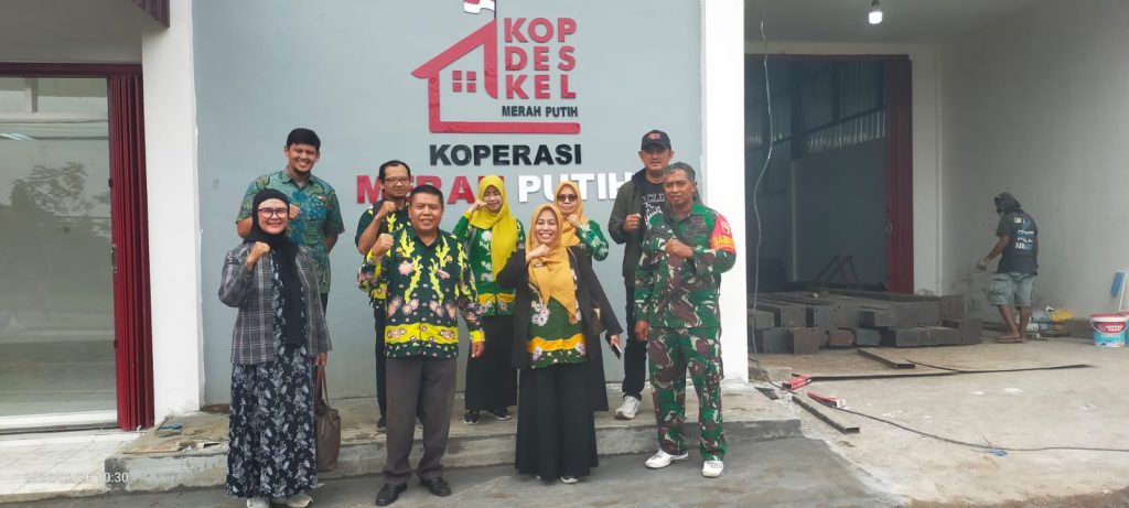 Kunjungan Kabid Dinas Koperasi dan Perdagangan Kabupaten Pasuruan ke Desa Karangjati, Persiapan Kedatangan Kementerian Koperasi dan Kementrian Sosial