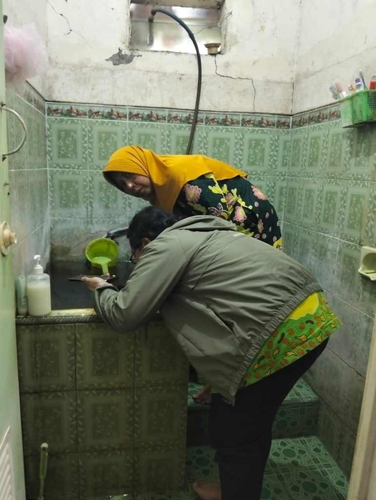 Pemerintah Desa Karangjati Gelar Sampling Jumantik di Dusun Sukorejo Bersama Puskesmas Pandaan